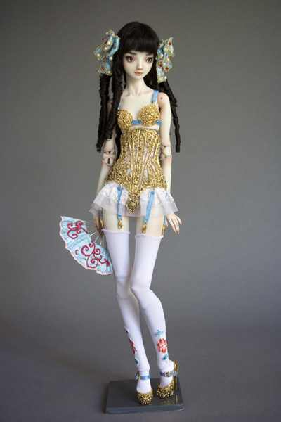 Porcelain Beauties