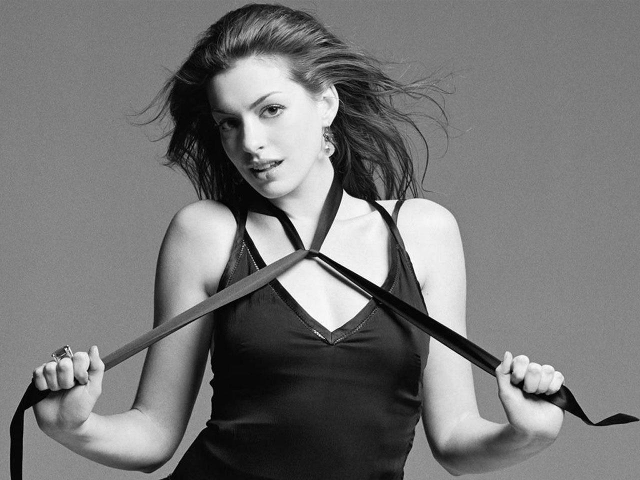 anne hathway cute wallpaper