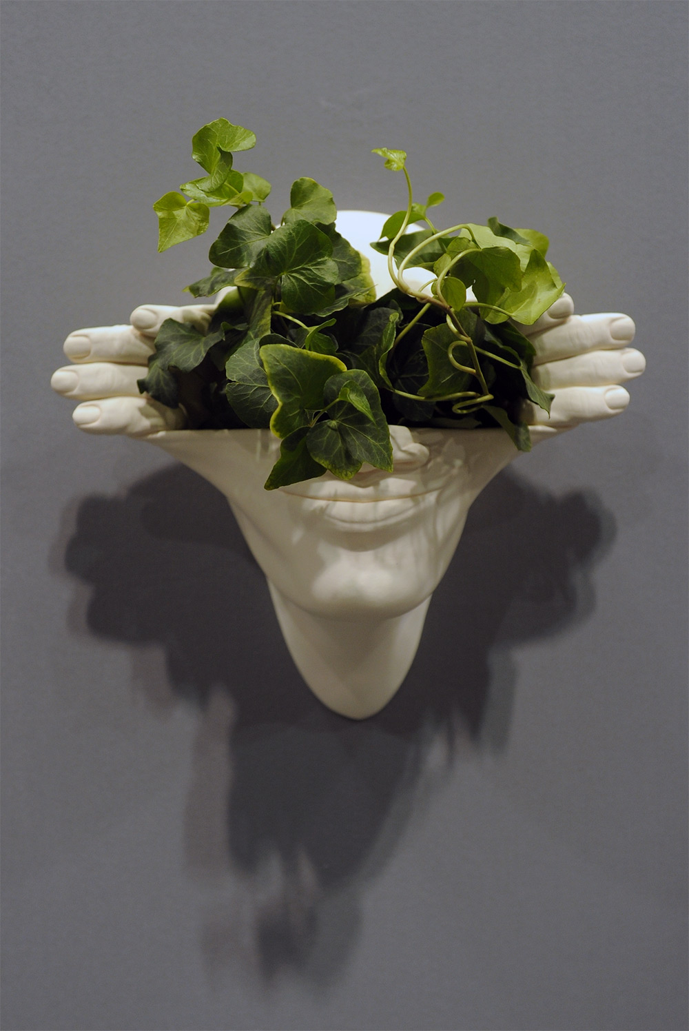 ceramic sculpture byjohnson tsang